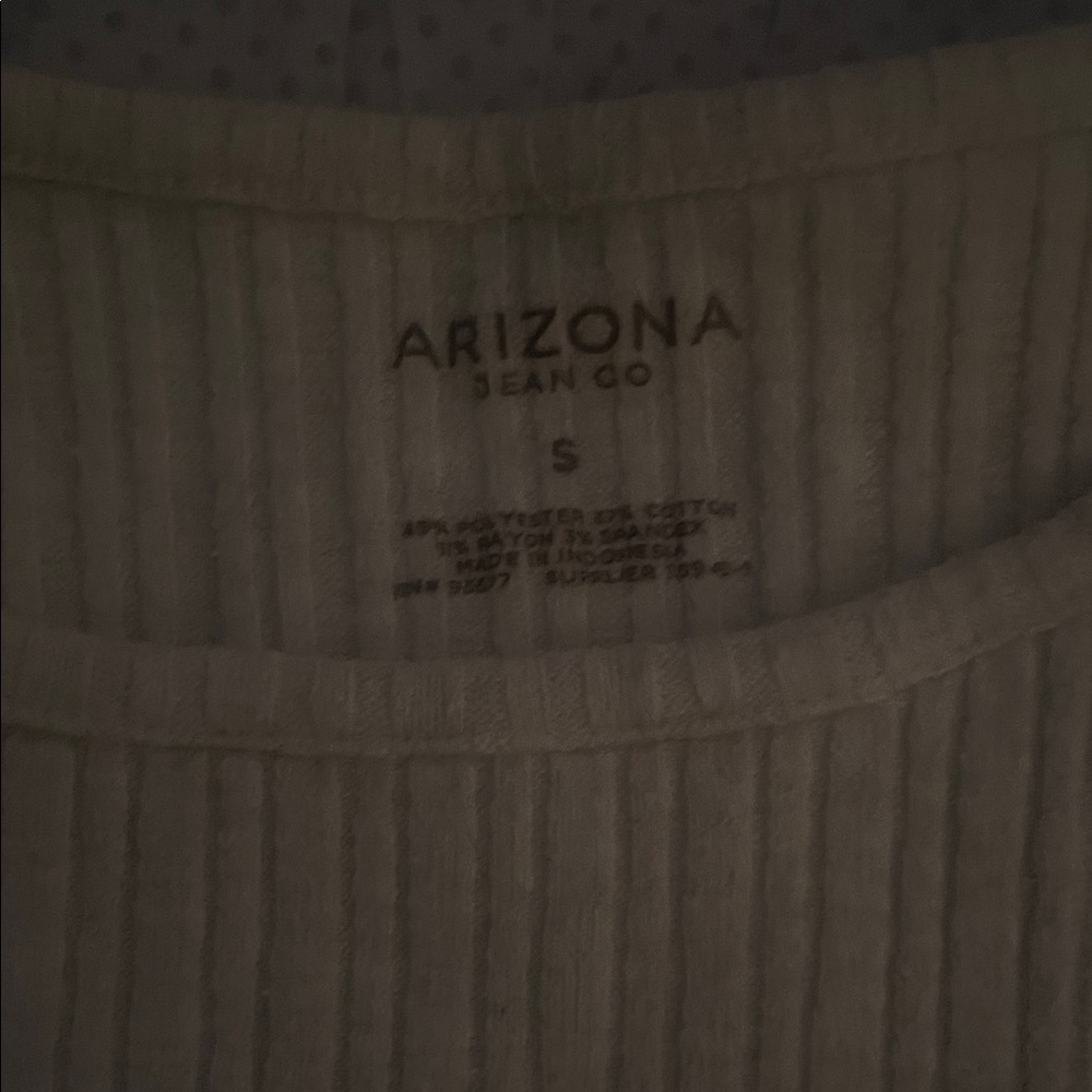 Arizona White Ribbed Knit Top - Picture 2 of 2